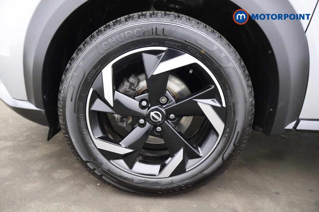 Nissan Juke N-Connecta Automatic Petrol SUV - Stock Number (1579056) - 18th supplementary image