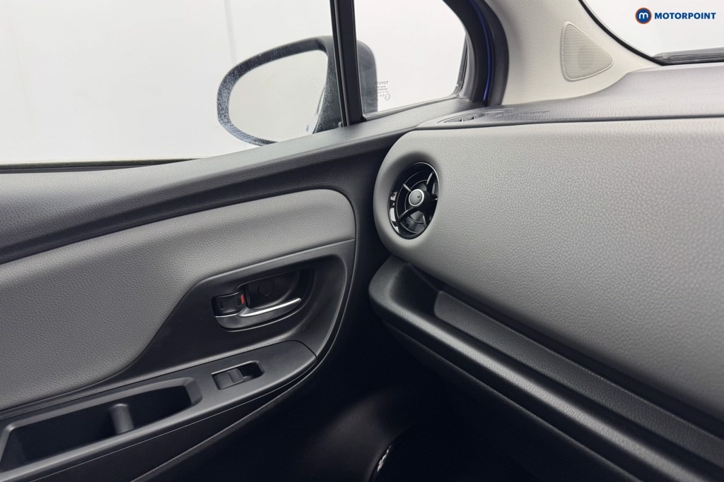 Toyota Yaris Icon Tech Automatic Petrol Hatchback - Stock Number (1579260) - 17th supplementary image
