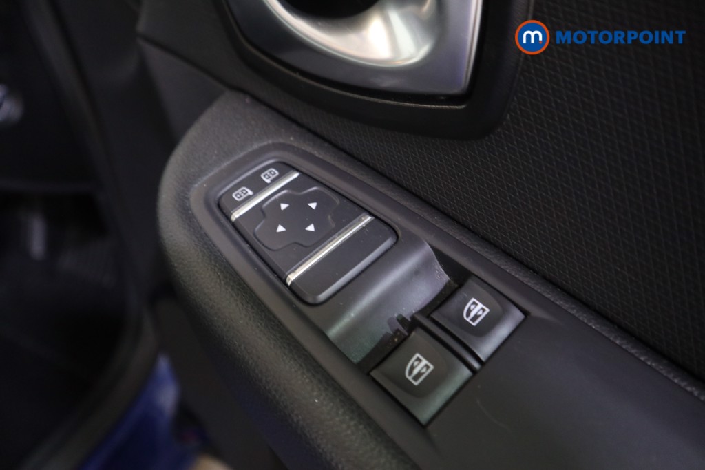 Renault Clio Iconic Manual Petrol Hatchback - Stock Number (1579301) - 10th supplementary image