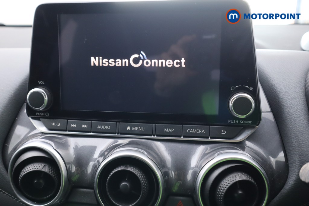 Nissan Juke N-Connecta Automatic Petrol SUV - Stock Number (1579399) - 2nd supplementary image