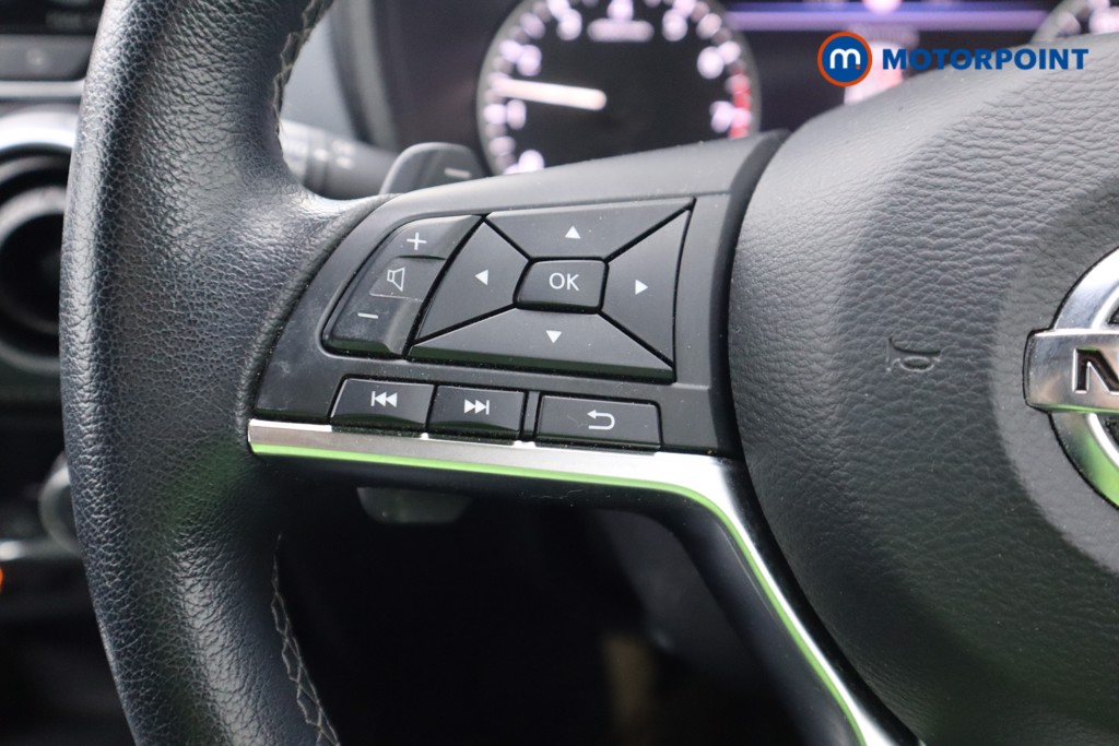 Nissan Juke N-Connecta Automatic Petrol SUV - Stock Number (1579399) - 5th supplementary image