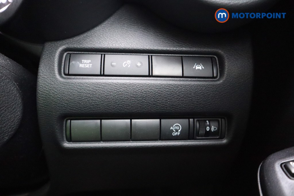 Nissan Juke N-Connecta Automatic Petrol SUV - Stock Number (1579399) - 8th supplementary image