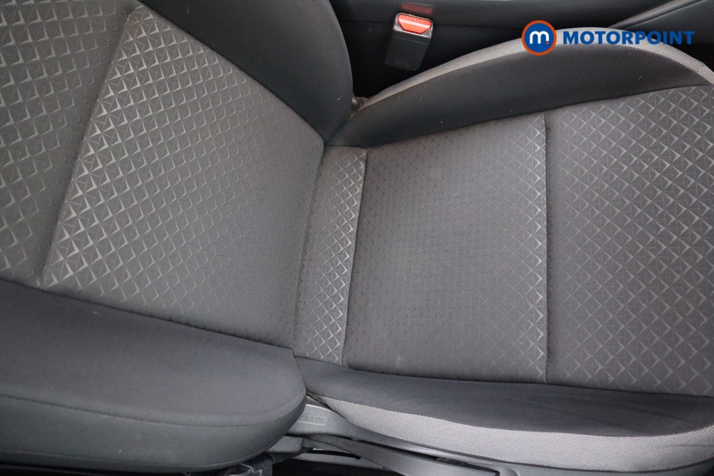 Nissan Juke N-Connecta Automatic Petrol SUV - Stock Number (1579399) - 13th supplementary image