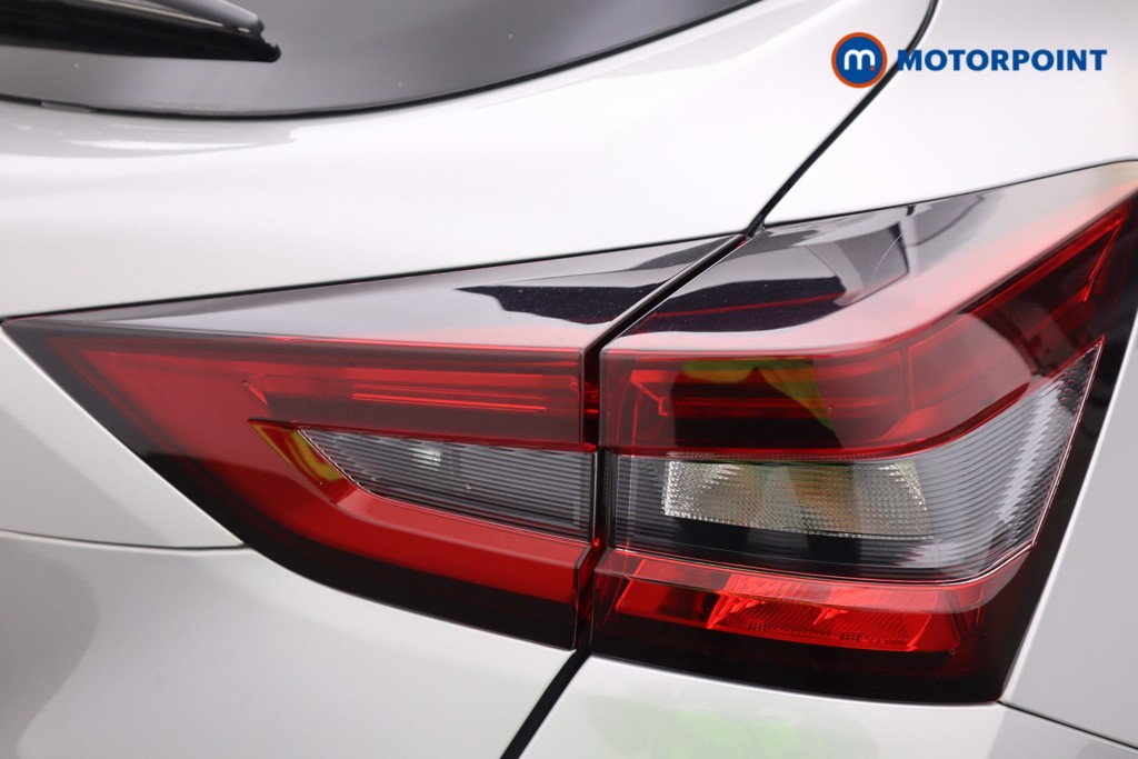 Nissan Juke N-Connecta Automatic Petrol SUV - Stock Number (1579399) - 23rd supplementary image