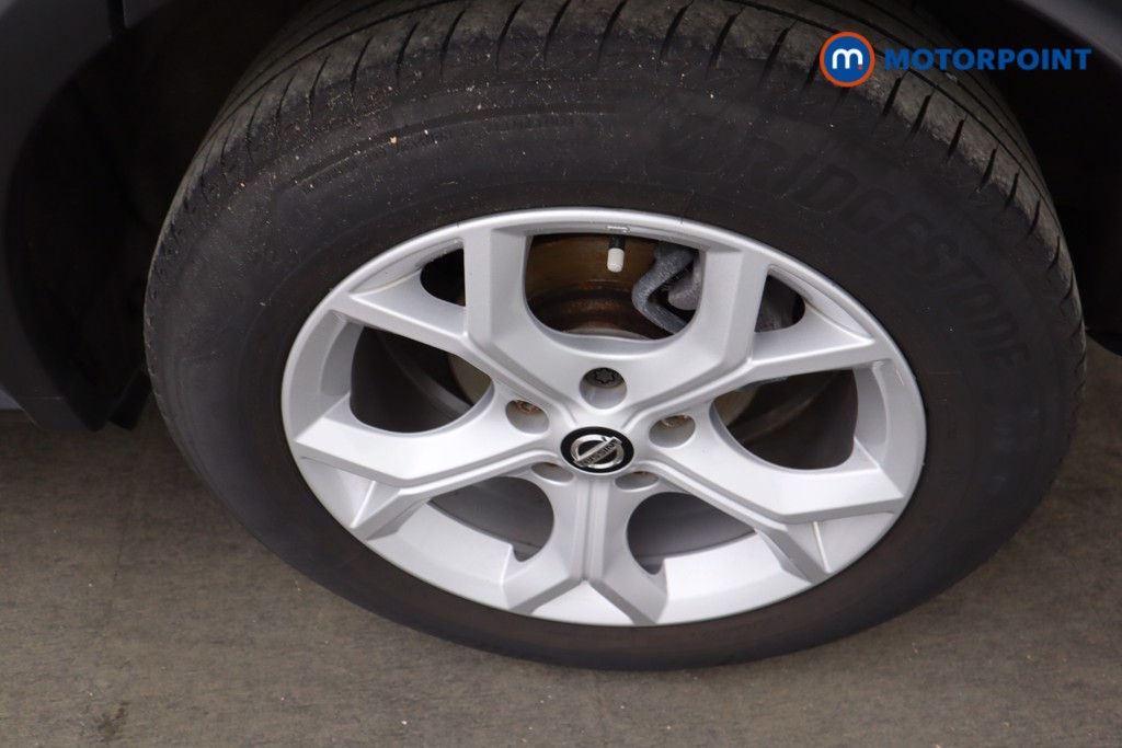 Nissan Juke N-Connecta Automatic Petrol SUV - Stock Number (1579399) - 24th supplementary image