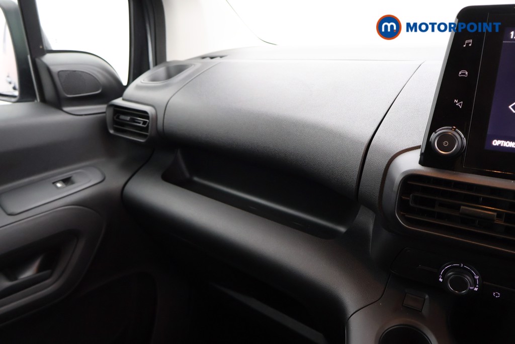 Vauxhall Combo Cargo PRO Automatic Electric Panel Van - Stock Number (1579600) - 6th supplementary image