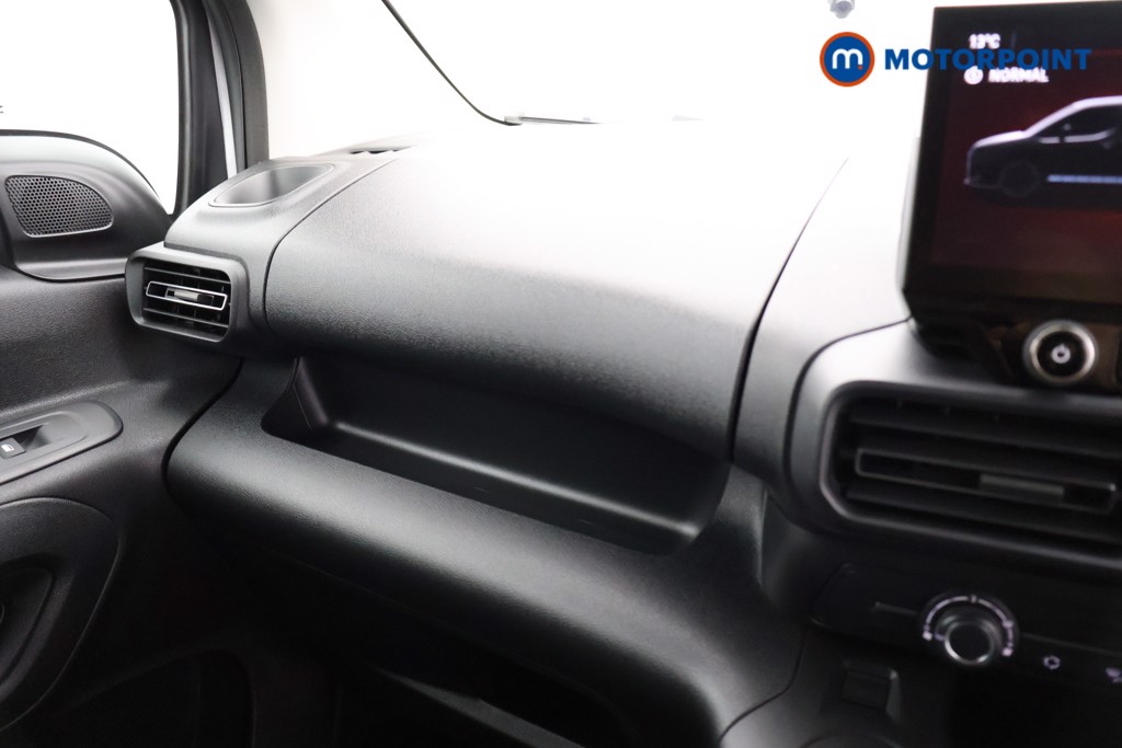 Vauxhall Combo Cargo PRO Automatic Electric Panel Van - Stock Number (1579614) - 7th supplementary image