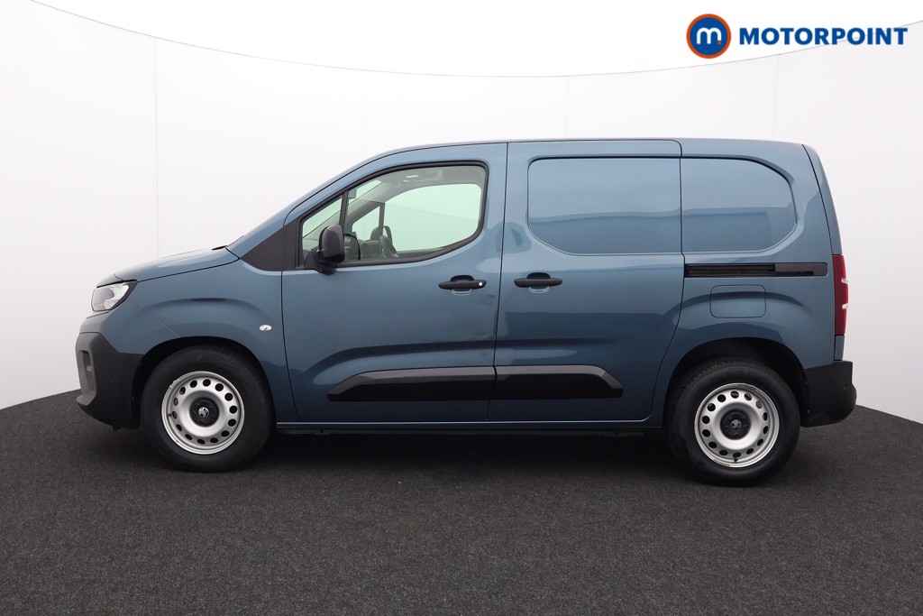 Vauxhall Combo Cargo Prime Automatic Electric Panel Van - Stock Number (1579635) - Passenger side