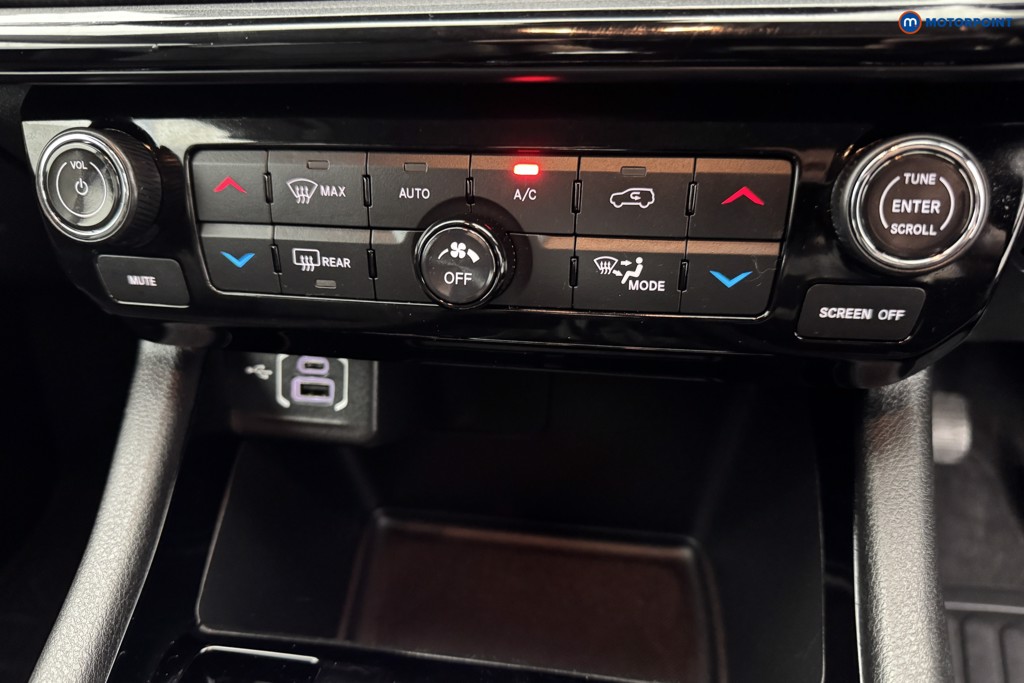 Jeep Compass Night Eagle Manual Petrol SUV - Stock Number (1579663) - 17th supplementary image