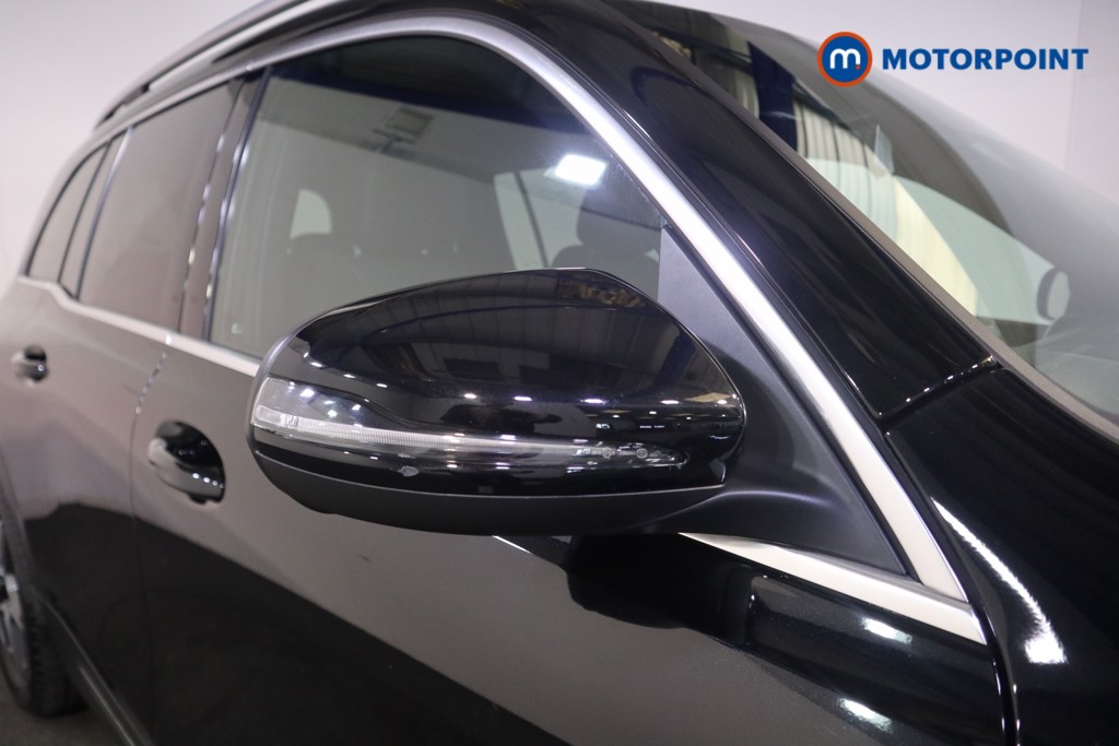 Mercedes-Benz GLB Amg Line Automatic Petrol SUV - Stock Number (1579733) - 25th supplementary image
