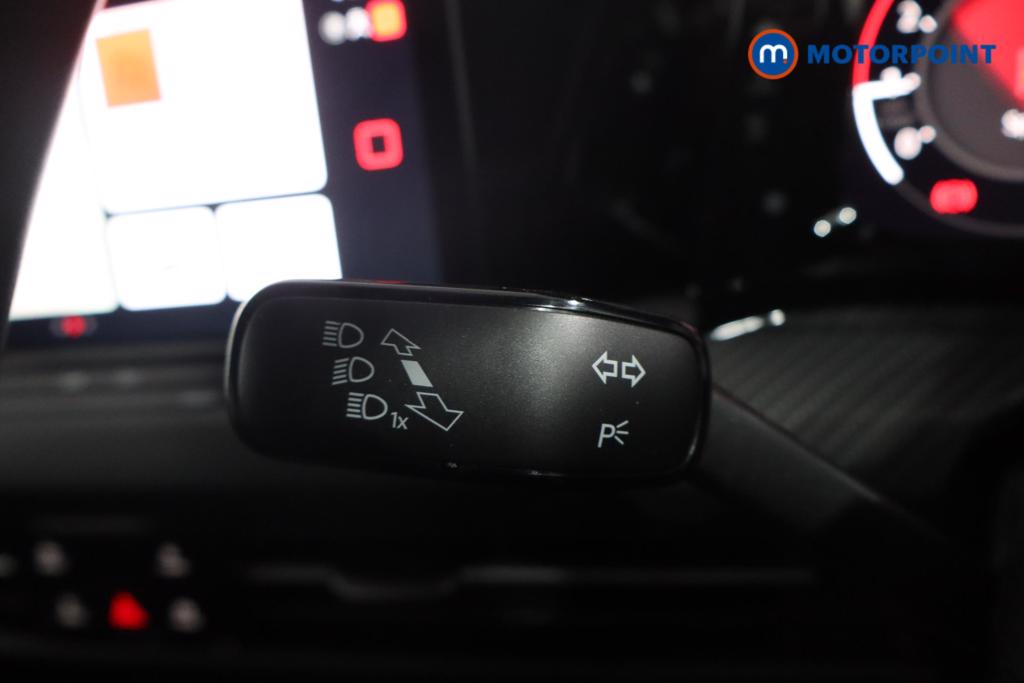Volkswagen Golf R-Line Automatic Petrol Hatchback - Stock Number (1579742) - 9th supplementary image