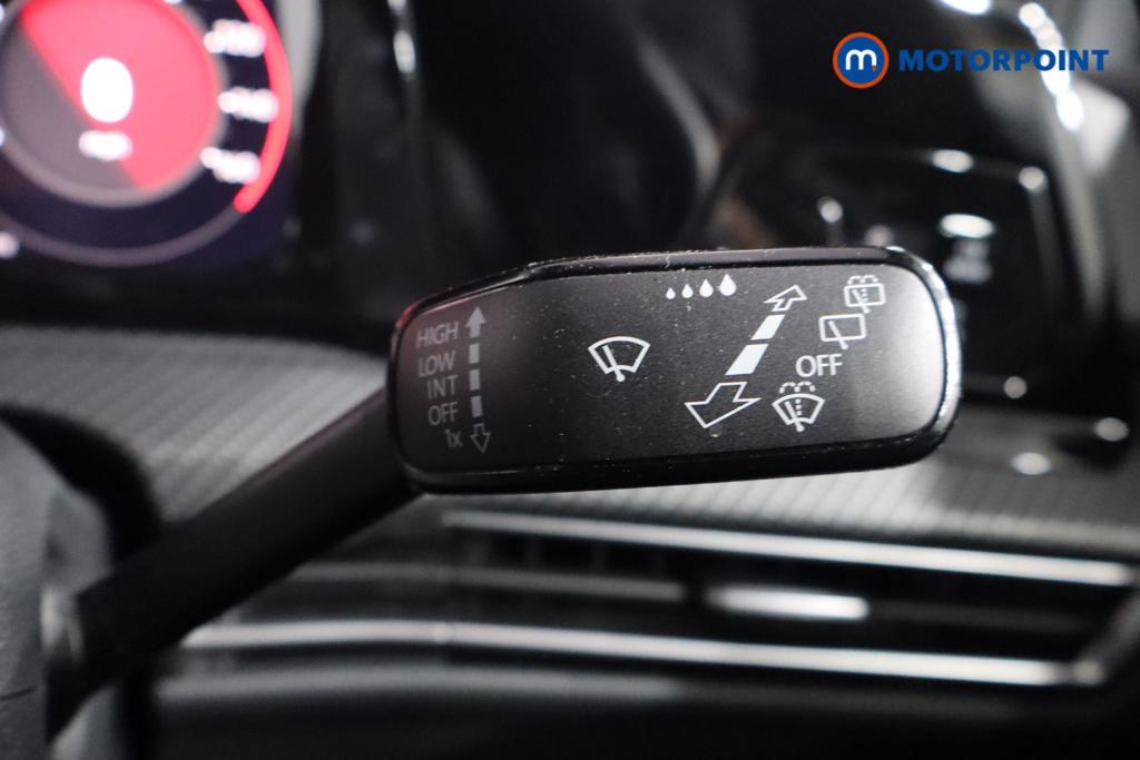 Volkswagen Golf R-Line Automatic Petrol Hatchback - Stock Number (1579742) - 10th supplementary image