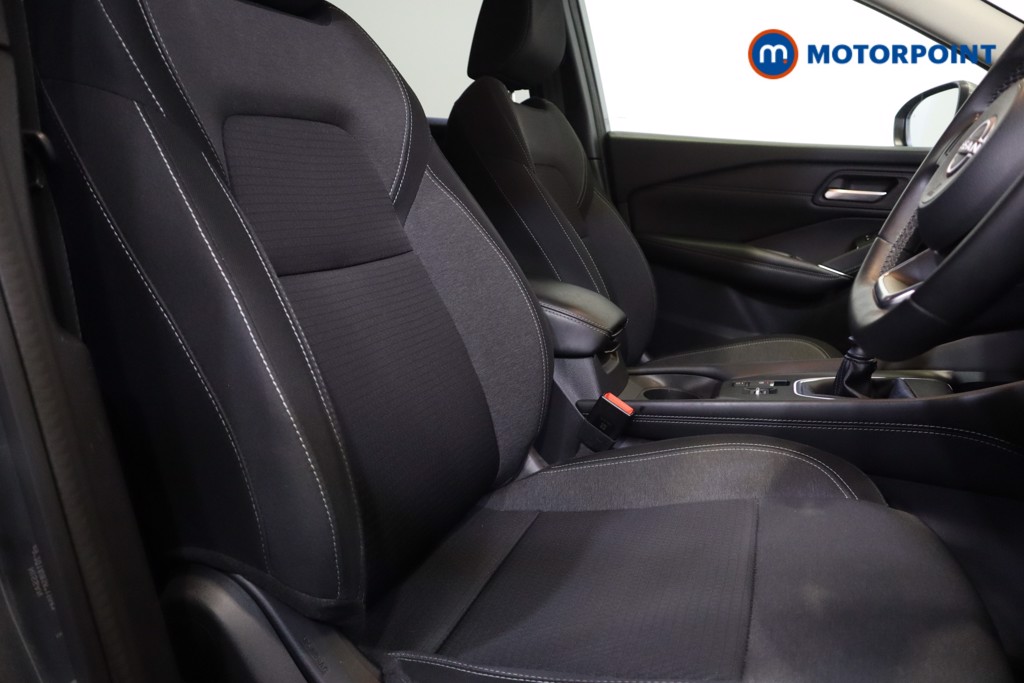 Nissan Qashqai N-Connecta Manual Petrol SUV - Stock Number (1579830) - 5th supplementary image