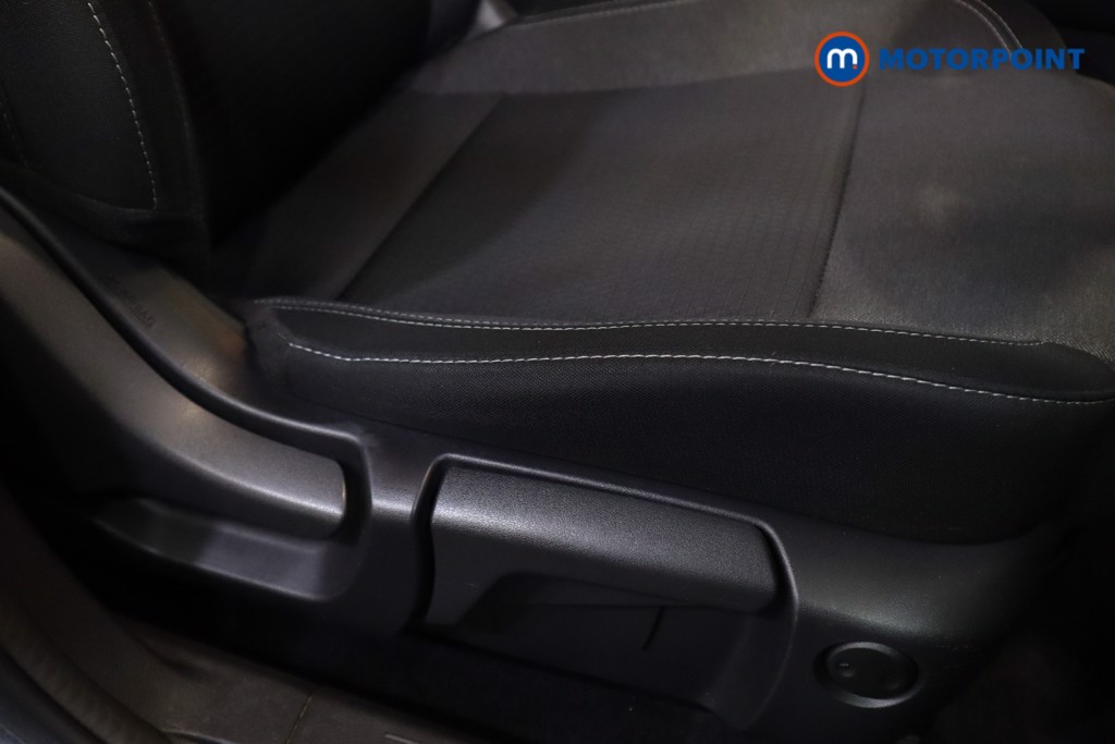 Nissan Qashqai N-Connecta Manual Petrol SUV - Stock Number (1579830) - 6th supplementary image