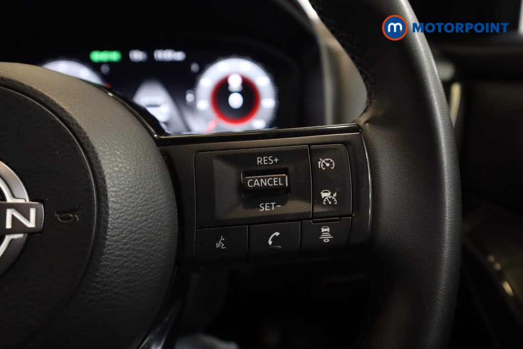 Nissan Qashqai N-Connecta Manual Petrol SUV - Stock Number (1579830) - 9th supplementary image