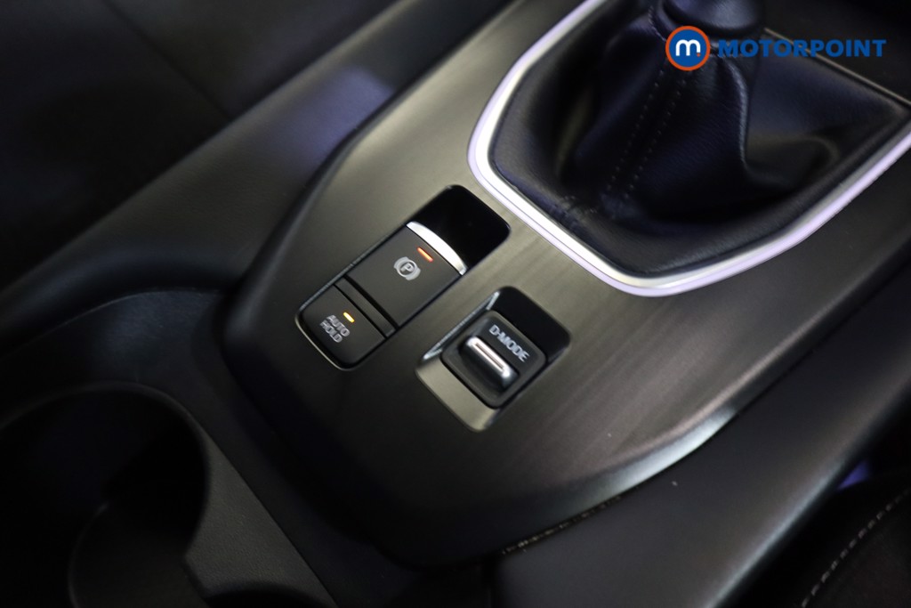 Nissan Qashqai N-Connecta Manual Petrol SUV - Stock Number (1579830) - 21st supplementary image
