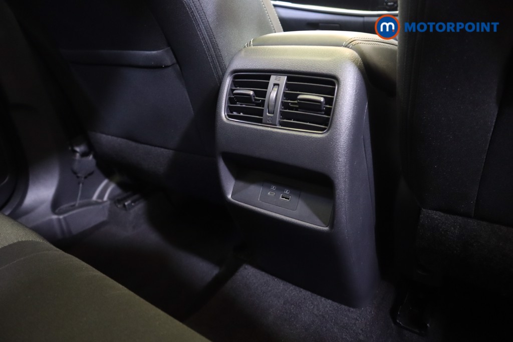 Nissan Qashqai N-Connecta Manual Petrol SUV - Stock Number (1579830) - 28th supplementary image