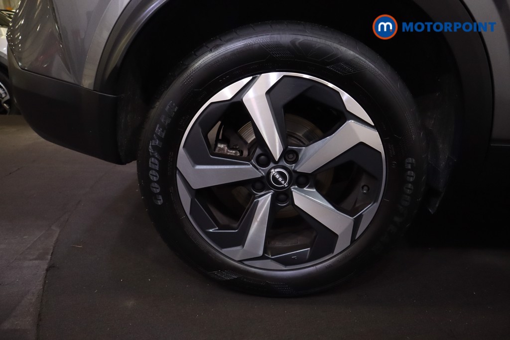 Nissan Qashqai N-Connecta Manual Petrol SUV - Stock Number (1579830) - 30th supplementary image