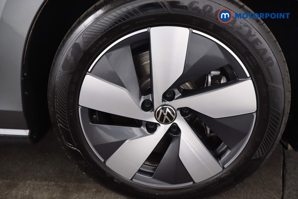 Volkswagen Passat Life Automatic Petrol Plug-In Hybrid Estate - Stock Number (1579900) - 10th supplementary image