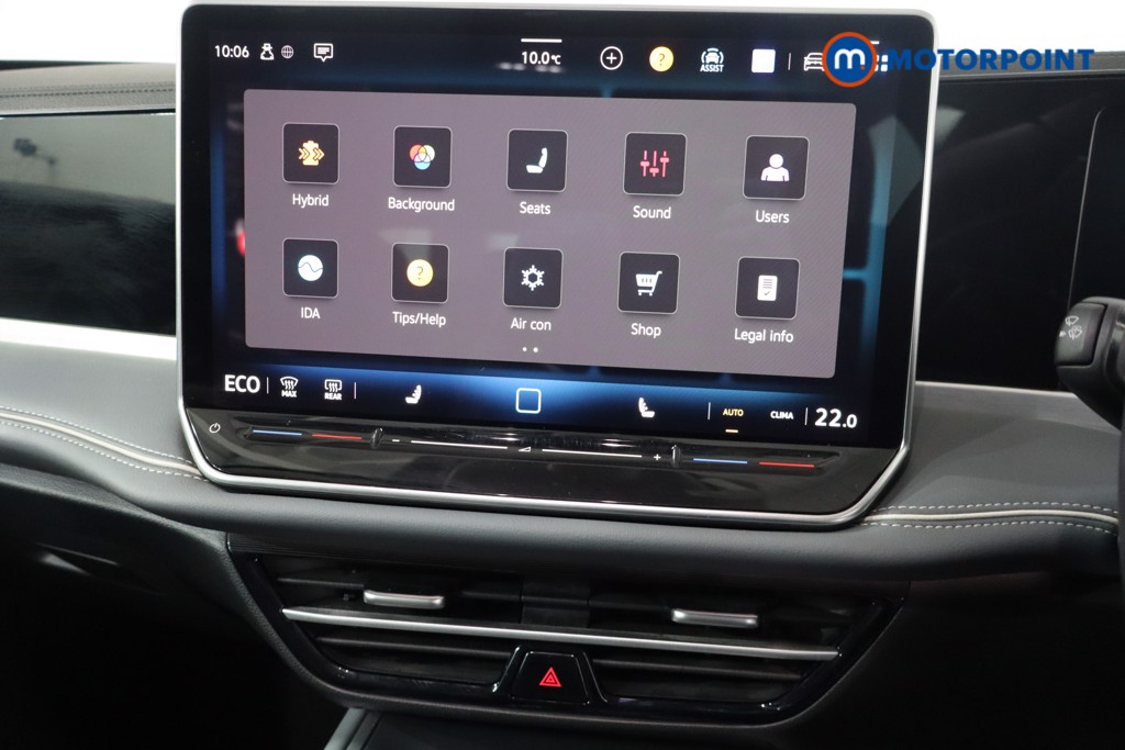 Volkswagen Passat Life Automatic Petrol Plug-In Hybrid Estate - Stock Number (1579900) - 16th supplementary image