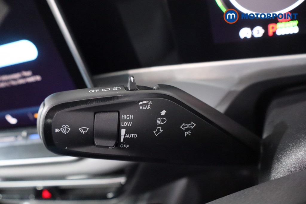 Volkswagen Passat Life Automatic Petrol Plug-In Hybrid Estate - Stock Number (1579900) - 18th supplementary image