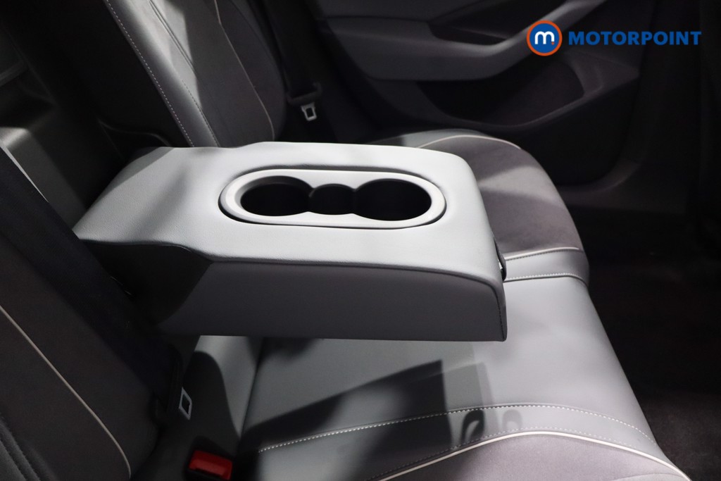 Volkswagen Passat Life Automatic Petrol Plug-In Hybrid Estate - Stock Number (1579900) - 26th supplementary image