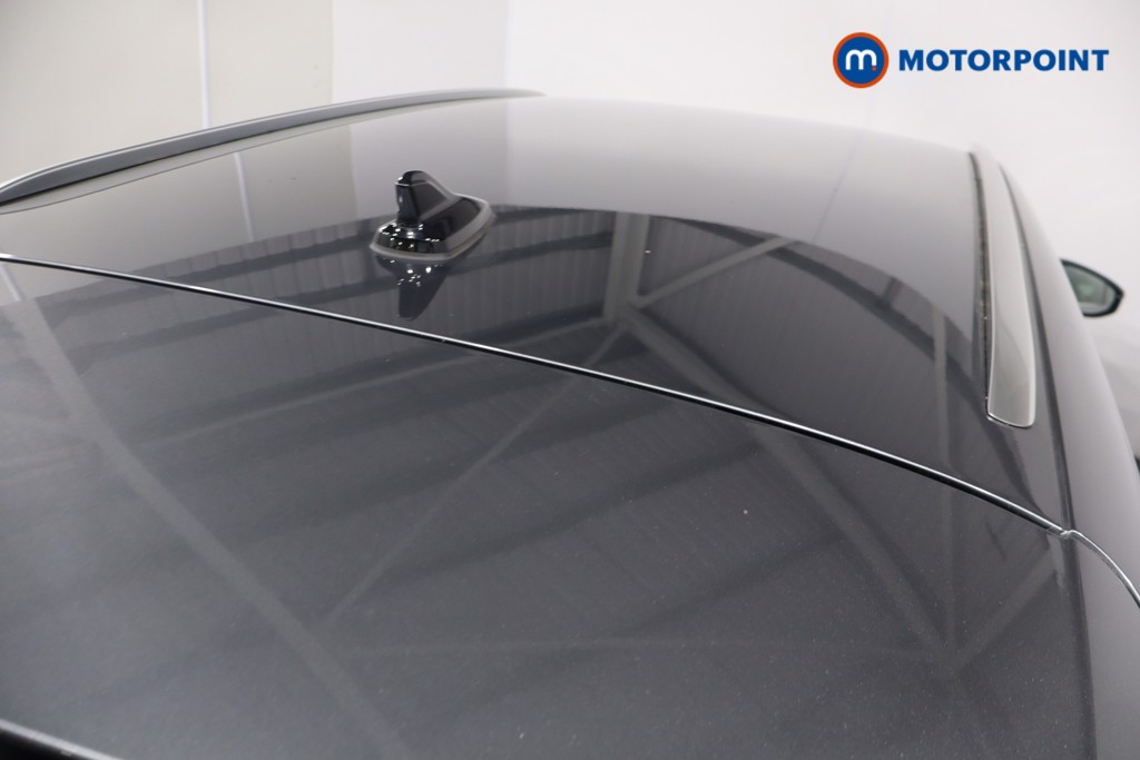 Volkswagen Passat Life Automatic Petrol Plug-In Hybrid Estate - Stock Number (1579900) - 32nd supplementary image