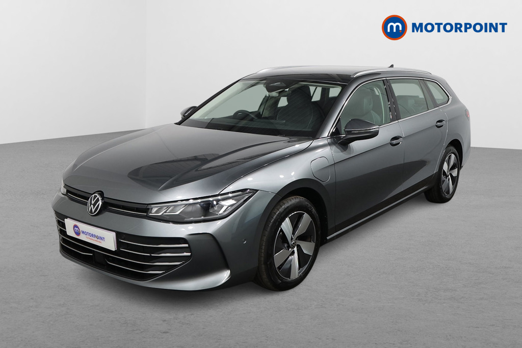 Volkswagen Passat Life Automatic Petrol Plug-In Hybrid Estate - Stock Number (1579900) - Passenger side front corner