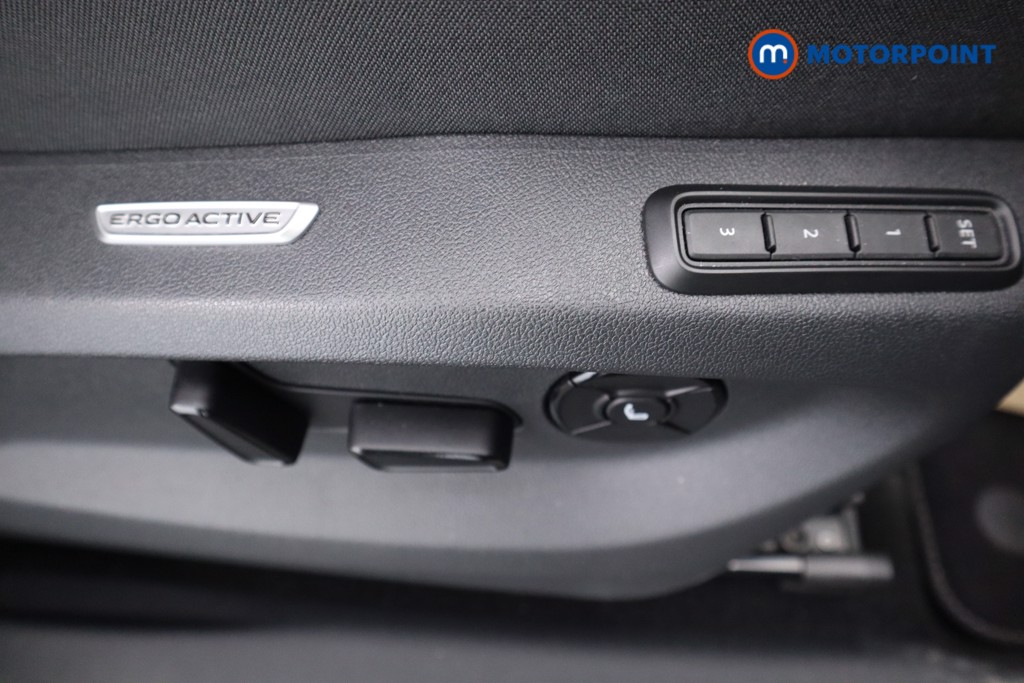 Volkswagen Tiguan R-Line Automatic Diesel SUV - Stock Number (1579985) - 15th supplementary image