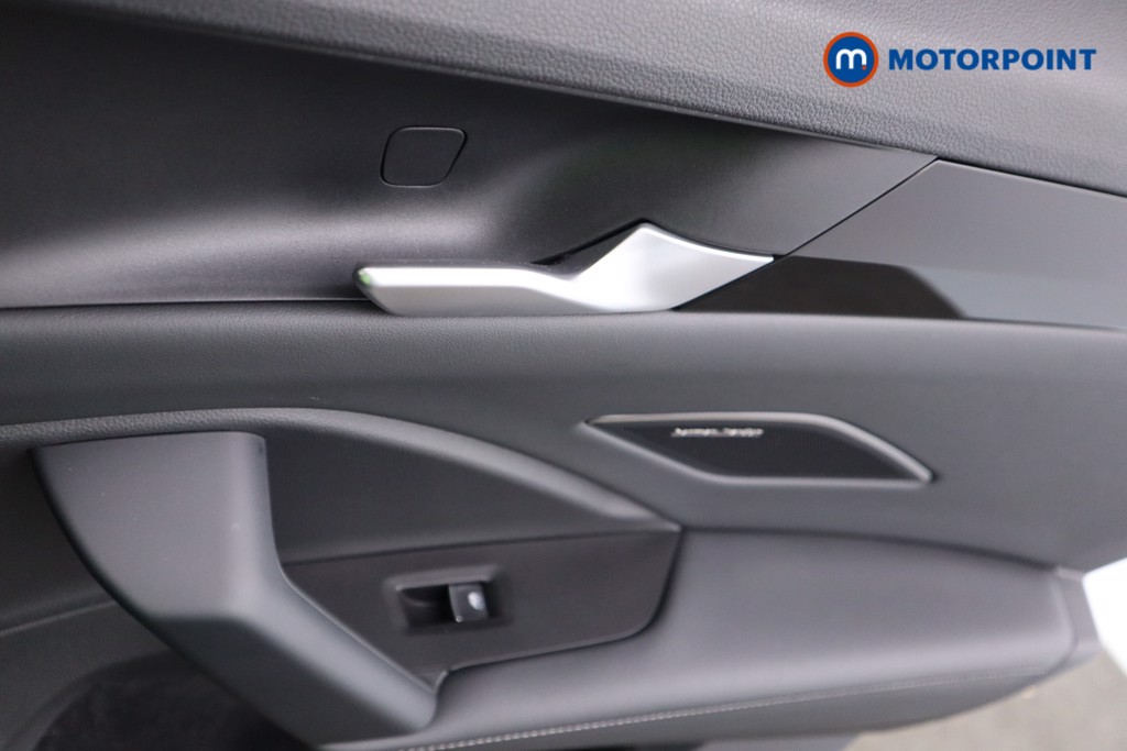 Volkswagen Tiguan R-Line Automatic Diesel SUV - Stock Number (1579985) - 20th supplementary image