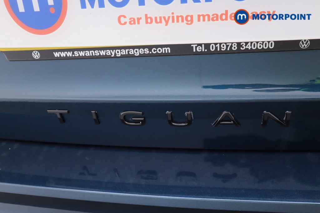 Volkswagen Tiguan R-Line Automatic Diesel SUV - Stock Number (1579985) - 23rd supplementary image