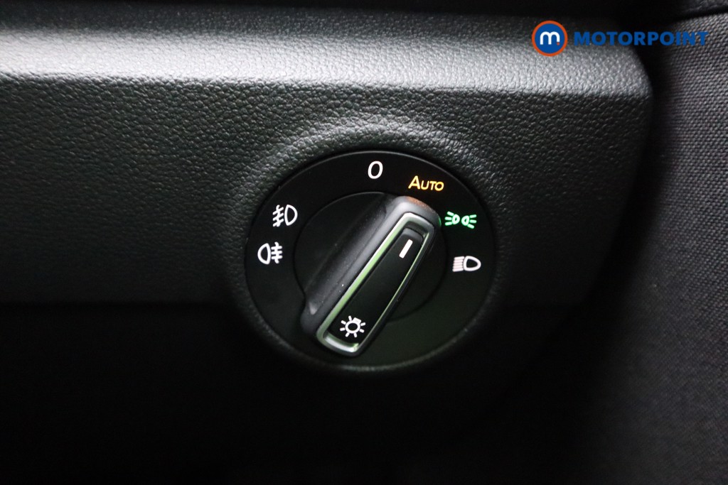 Volkswagen T-Roc SEL Automatic Petrol SUV - Stock Number (1580080) - 8th supplementary image