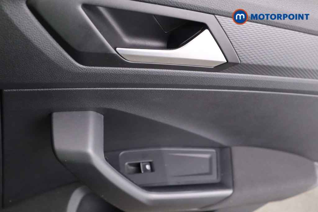 Volkswagen T-Roc SEL Automatic Petrol SUV - Stock Number (1580080) - 18th supplementary image