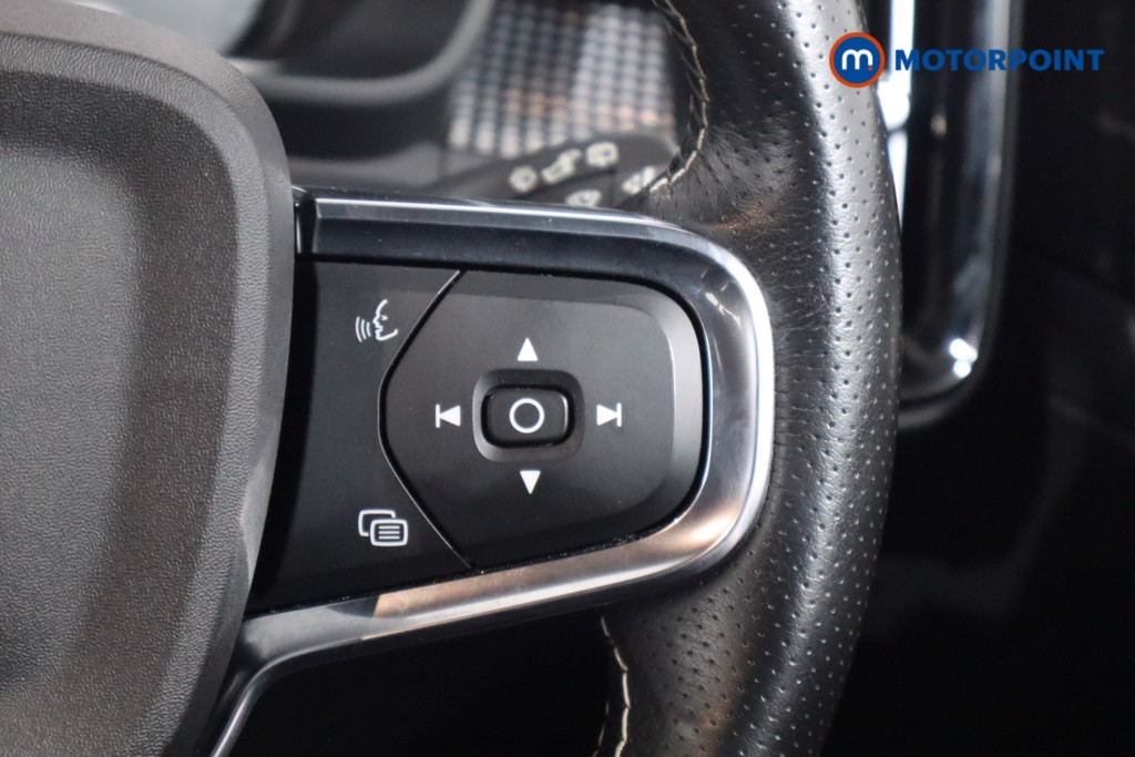 Volvo Xc40 R Design Pro Automatic Petrol SUV - Stock Number (1580354) - 8th supplementary image