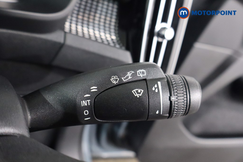 Volvo Xc40 R Design Pro Automatic Petrol SUV - Stock Number (1580354) - 16th supplementary image