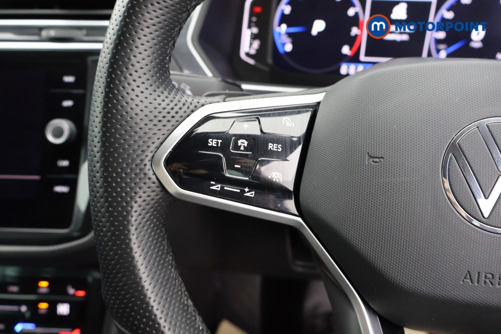 Volkswagen Tiguan R-Line Automatic Petrol SUV - Stock Number (1580458) - 2nd supplementary image