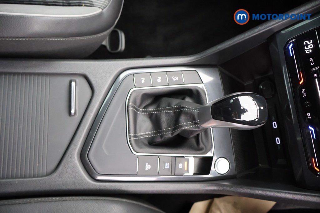 Volkswagen Tiguan R-Line Automatic Petrol SUV - Stock Number (1580458) - 6th supplementary image