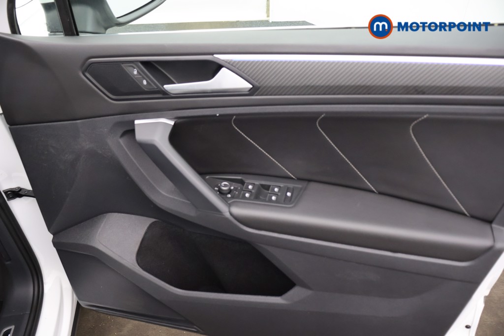Volkswagen Tiguan R-Line Automatic Petrol SUV - Stock Number (1580458) - 9th supplementary image