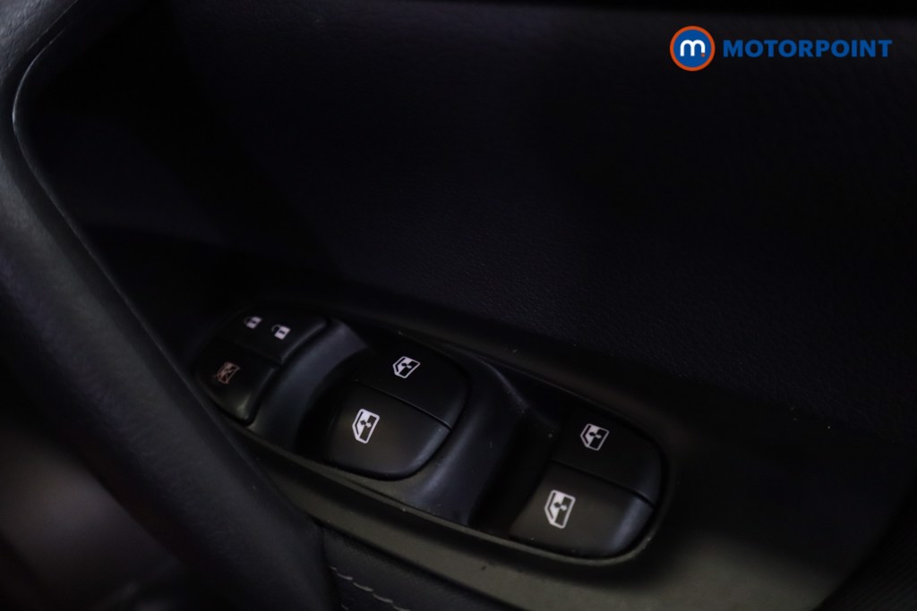 Nissan Qashqai Acenta Premium Automatic Petrol SUV - Stock Number (1580475) - 4th supplementary image