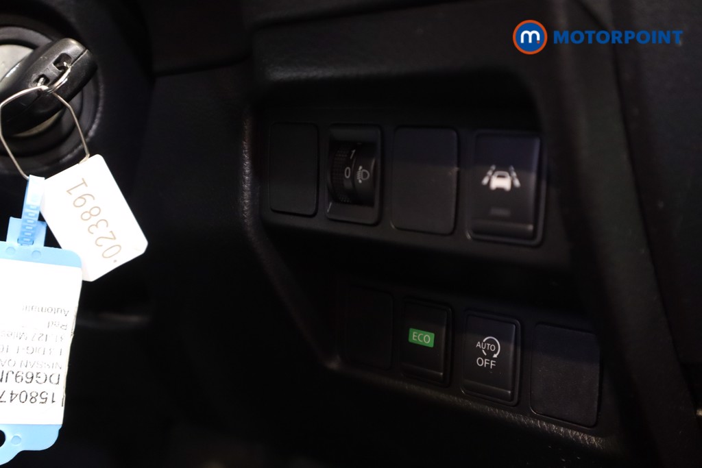 Nissan Qashqai Acenta Premium Automatic Petrol SUV - Stock Number (1580475) - 6th supplementary image