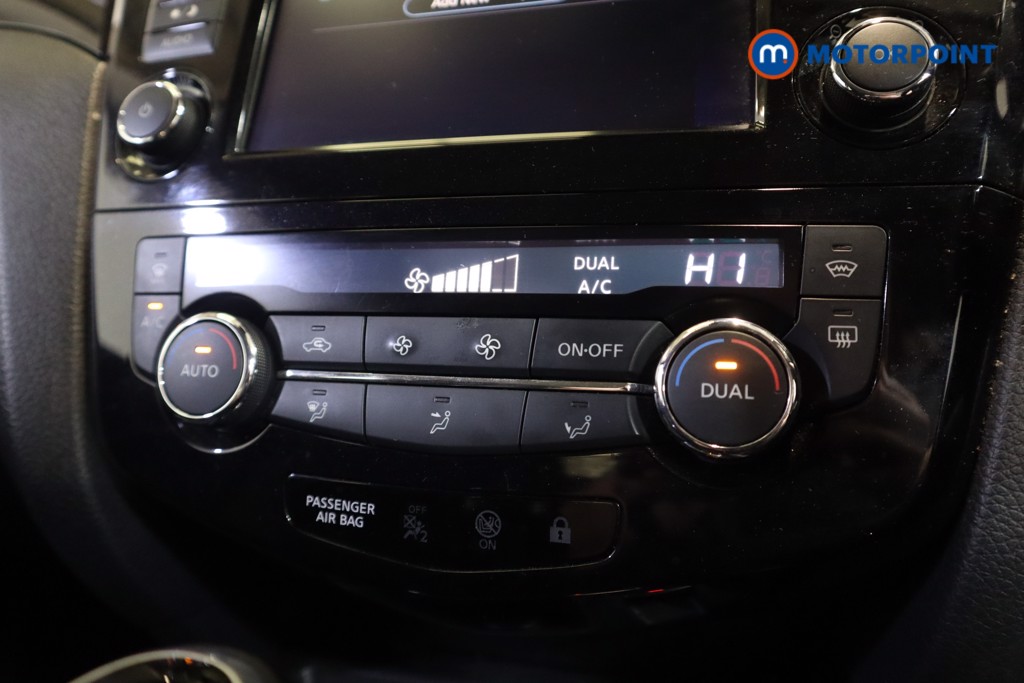 Nissan Qashqai Acenta Premium Automatic Petrol SUV - Stock Number (1580475) - 20th supplementary image
