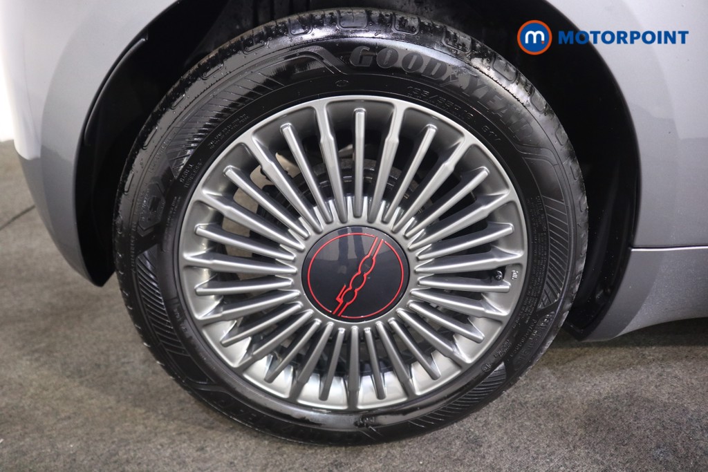 Fiat 500 RED Automatic Electric Hatchback - Stock Number (1580478) - 16th supplementary image