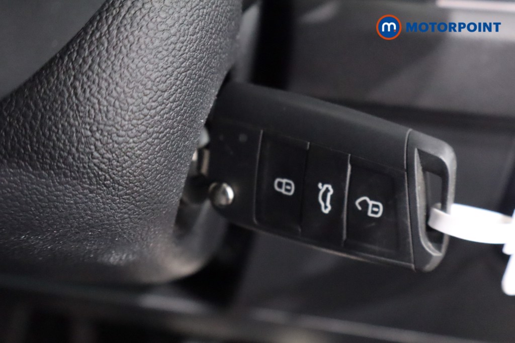 Volkswagen Taigo R-Line Manual Petrol SUV - Stock Number (1580572) - 13th supplementary image