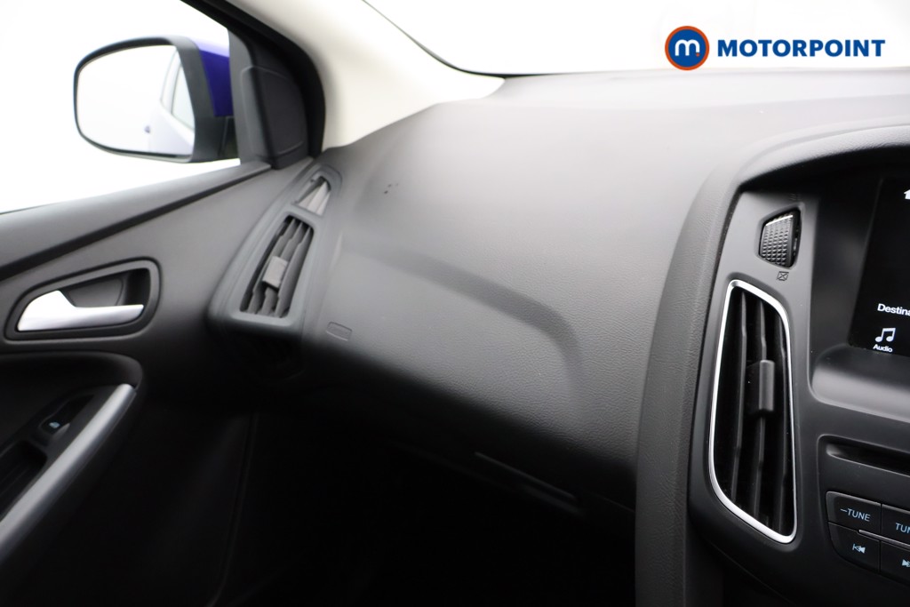 Ford Focus Zetec Edition Manual Petrol Hatchback - Stock Number (1580739) - 7th supplementary image