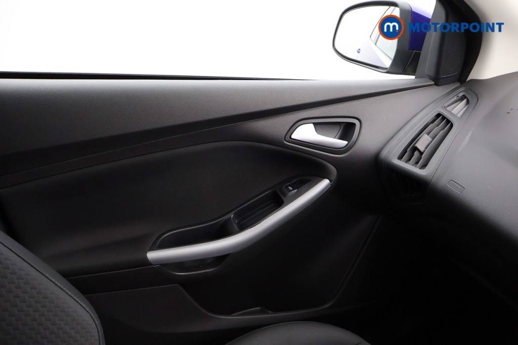 Ford Focus Zetec Edition Manual Petrol Hatchback - Stock Number (1580739) - 8th supplementary image