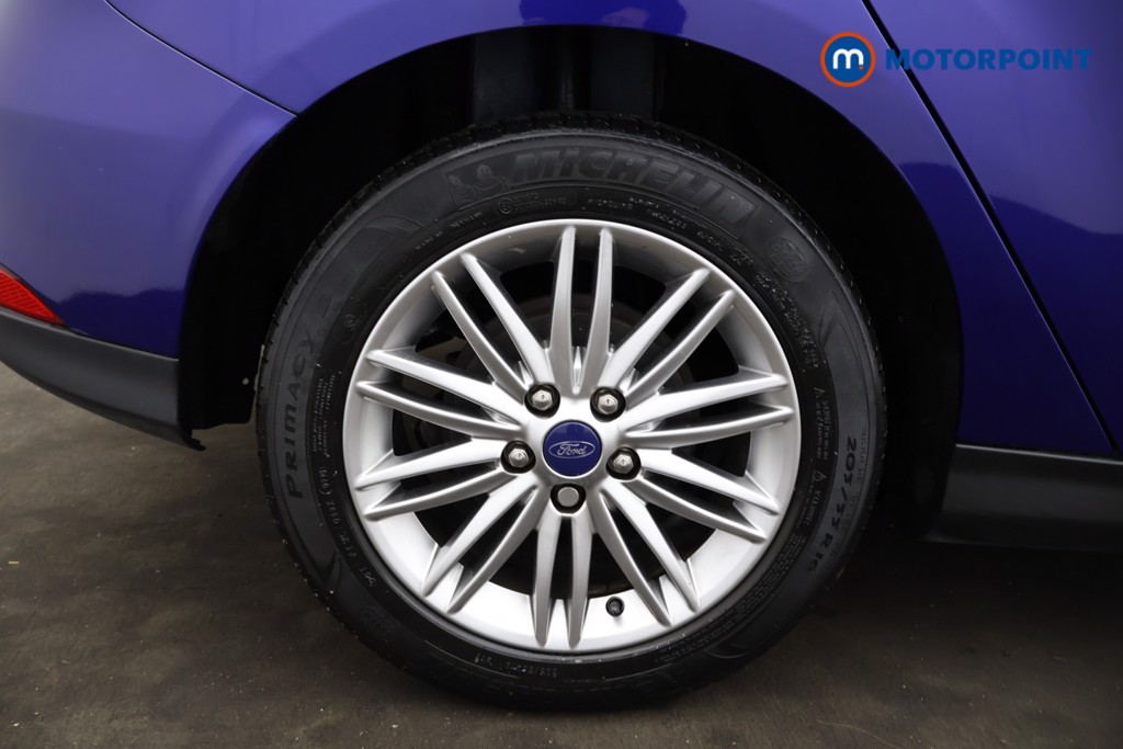 Ford Focus Zetec Edition Manual Petrol Hatchback - Stock Number (1580739) - 16th supplementary image