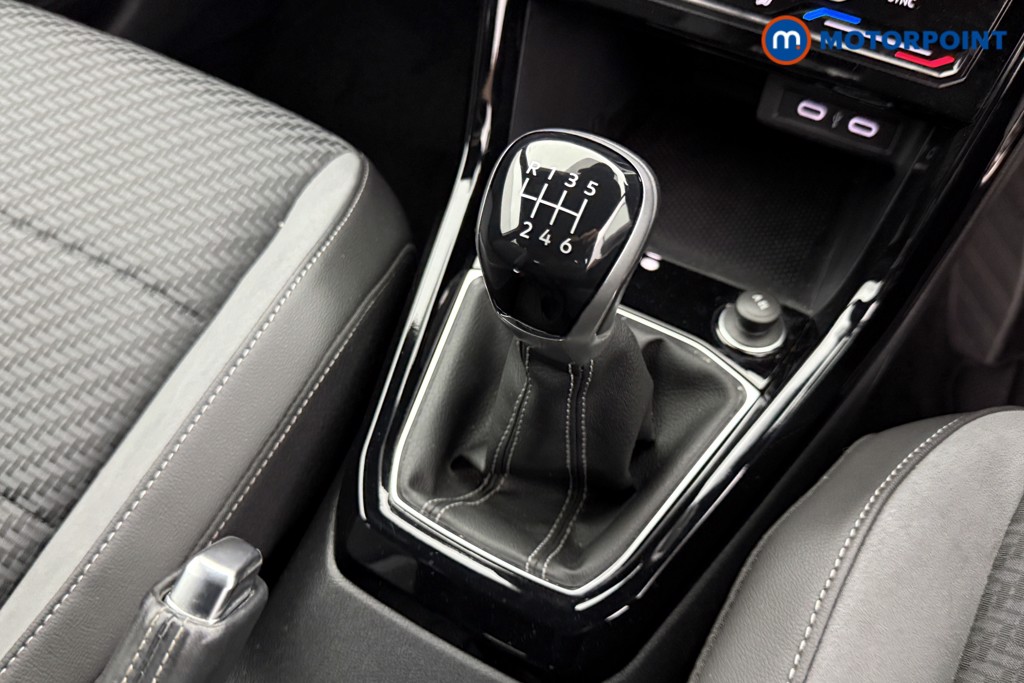 Volkswagen T-Cross R-Line Manual Petrol SUV - Stock Number (1580750) - 13th supplementary image