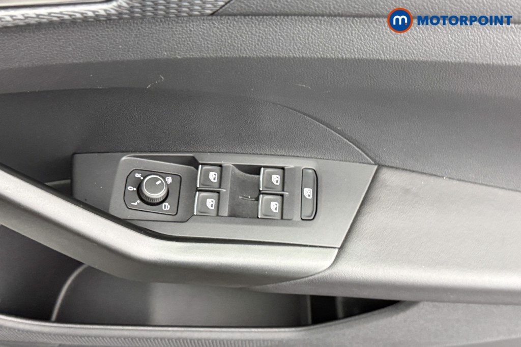 Volkswagen T-Cross R-Line Manual Petrol SUV - Stock Number (1580750) - 17th supplementary image