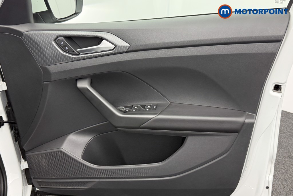 Volkswagen T-Cross R-Line Manual Petrol SUV - Stock Number (1580750) - 18th supplementary image