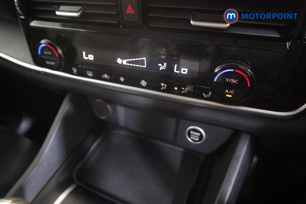 Nissan Qashqai Acenta Premium Manual Petrol SUV - Stock Number (1580902) - 7th supplementary image